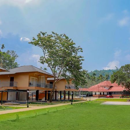 Sterling Vythiri Wayanad Hotel Exterior photo